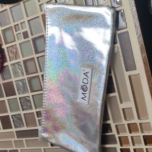 Moda Silver Makeup bag-$5 add on